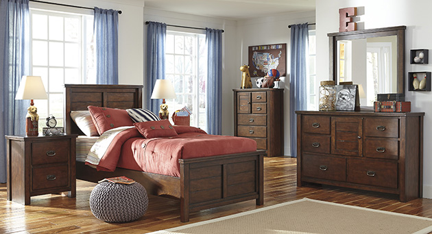Ladiville Twin Panel Bed